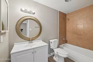 8050 W Weldon Ave, Phoenix, AZ 85033 - Photo 12