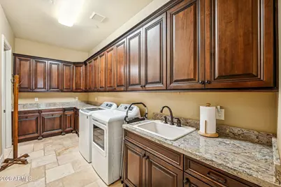 9328 N 68th Place, Paradise Valley, AZ 85253 - Photo 32