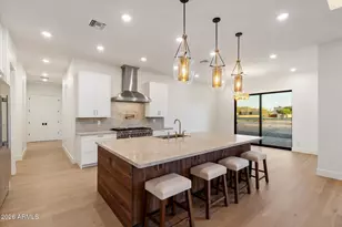 2991 W Desert Hills Dr, Phoenix, AZ 85086 - Photo 12