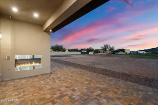 2991 W Desert Hills Dr, Phoenix, AZ 85086 - Photo 36