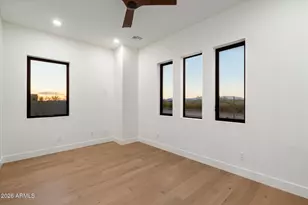 2991 W Desert Hills Dr, Phoenix, AZ 85086 - Photo 24