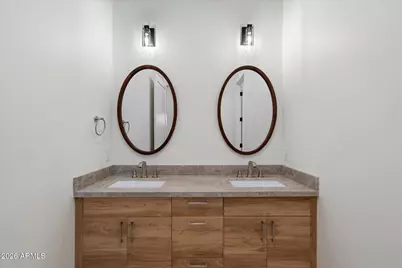 2991 W Desert Hills Drive #2, Phoenix, AZ 85086 - Photo 30