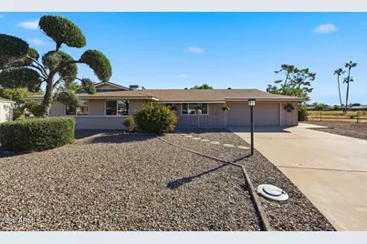 11601 N Hacienda Drive, Sun City, AZ 85351 - Photo 6