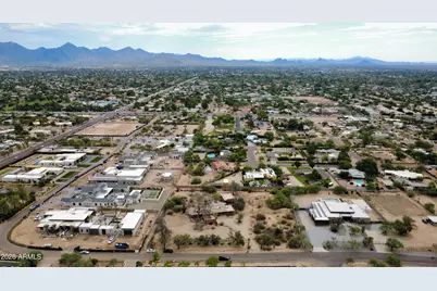 11837 N Paradise Drive, Scottsdale, AZ 85254 - Photo 2
