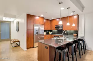 7161 E Rancho Vista Dr, Scottsdale, AZ 85251 - Photo 2