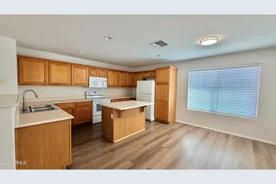 42291 W Desert Fairways Drive, Maricopa, AZ 85138 - Photo 4