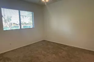 955 E Knox Rd, Chandler, AZ 85225 - Photo 10