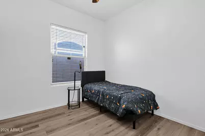 907 E Gary Lane, Phoenix, AZ 85042 - Photo 16