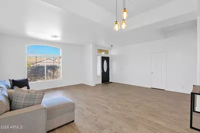 907 E Gary Lane, Phoenix, AZ 85042 - Photo 4