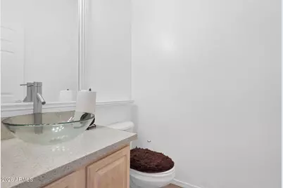 907 E Gary Lane, Phoenix, AZ 85042 - Photo 16