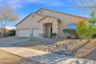 907 E Gary Ln, Phoenix, AZ 85042 - Photo 2