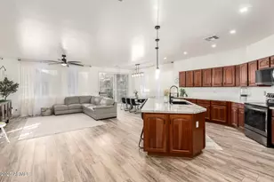 14995 W Bloomfield Rd, Surprise, AZ 85379 - Photo 8