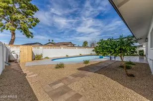 3414 W Gelding Dr, Phoenix, AZ 85053 - Photo 32