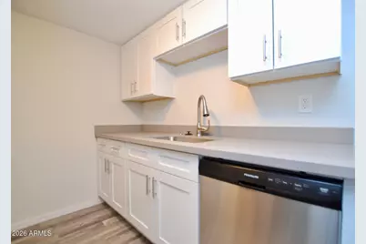 44 E Roanoke Avenue #Apt 8, Phoenix, AZ 85004 - Photo 2