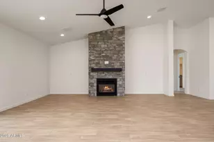 6542 N 171st Dr, Waddell, AZ 85355 - Photo 4