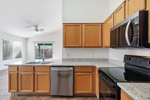 15943 W Smokey Dr, Surprise, AZ 85374 - Photo 10