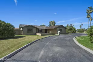 2042 N Center St, Mesa, AZ 85201 - Photo 8