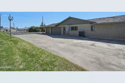 2042 N Center Street, Mesa, AZ 85201 - Photo 10