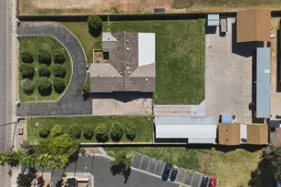 2042 N Center St, Mesa, AZ 85201 - Photo 6