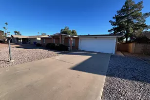 551 W Gail Dr, Chandler, AZ 85225 - Photo 2