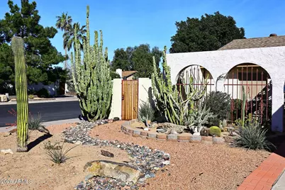 5252 W Purdue Avenue W, Glendale, AZ 85302 - Photo 4