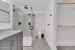 9270 E Mission Ln, Scottsdale, AZ 85258 - Photo 24