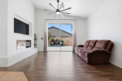 6822 S 40th Drive, Phoenix, AZ 85041 - Photo 16