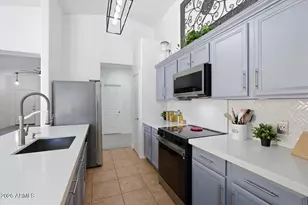 6822 S 40th Dr, Phoenix, AZ 85041 - Photo 12