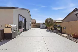 6822 S 40th Dr, Phoenix, AZ 85041 - Photo 30