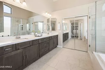 7 W Silverwood Drive, Phoenix, AZ 85045 - Photo 22