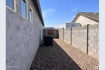 10490 W Mazatlan Drive, Arizona City, AZ 85123 - Photo 32