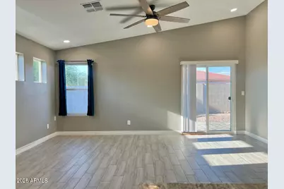 10490 W Mazatlan Drive, Arizona City, AZ 85123 - Photo 28