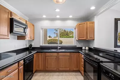 8466 E San Benito Drive, Scottsdale, AZ 85258 - Photo 10