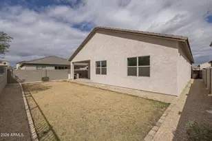 4571 W Gilbert Ln, San Tan Valley, AZ 85144 - Photo 32