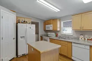 2200 N Delaware Dr, Apache Junction, AZ 85120 - Photo 10