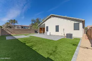 2403 E Rosemonte Dr, Phoenix, AZ 85050 - Photo 30