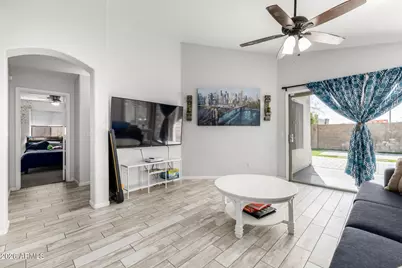 2403 E Rosemonte Drive, Phoenix, AZ 85050 - Photo 14