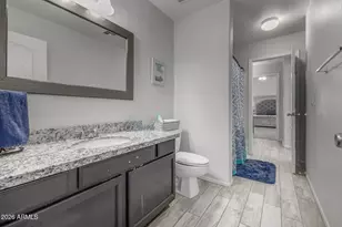 2403 E Rosemonte Dr, Phoenix, AZ 85050 - Photo 22