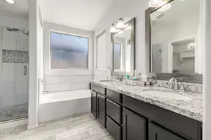 2403 E Rosemonte Dr, Phoenix, AZ 85050 - Photo 18