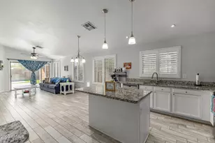 2403 E Rosemonte Dr, Phoenix, AZ 85050 - Photo 10