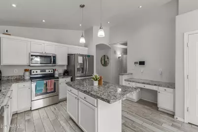 2403 E Rosemonte Drive, Phoenix, AZ 85050 - Photo 6