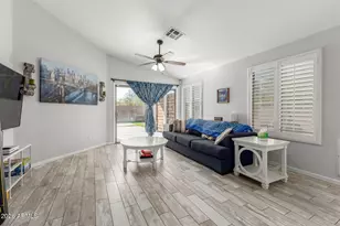 2403 E Rosemonte Dr, Phoenix, AZ 85050 - Photo 12