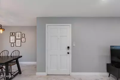 4201 E Camelback Road #41, Phoenix, AZ 85018 - Photo 2