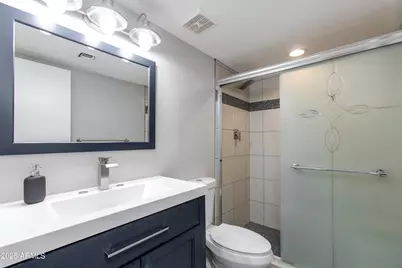 4201 E Camelback Road #41, Phoenix, AZ 85018 - Photo 10