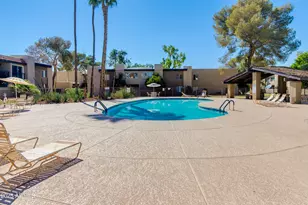4201 E Camelback Rd, Phoenix, AZ 85018 - Photo 18