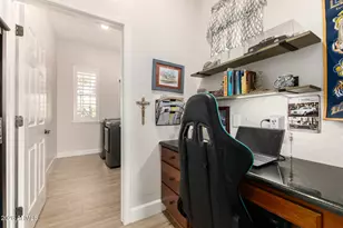 3093 E Comstock Dr, Gilbert, AZ 85296 - Photo 24