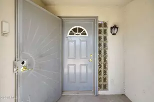 4116 N 64th Dr, Phoenix, AZ 85033 - Photo 4