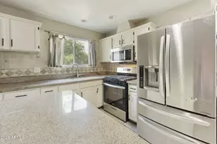 4116 N 64th Dr, Phoenix, AZ 85033 - Photo 2