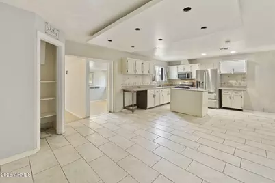 4116 N 64th Drive, Phoenix, AZ 85033 - Photo 10