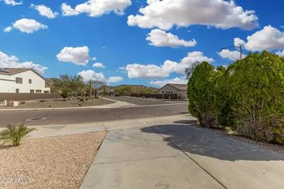 26212 N 54th Avenue, Phoenix, AZ 85083 - Photo 8